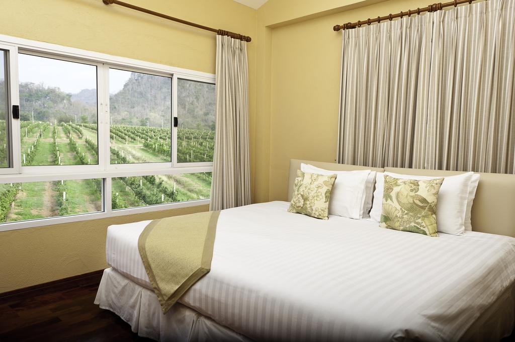 Phayayen Granmonte Wine Cottage חדר תמונה
